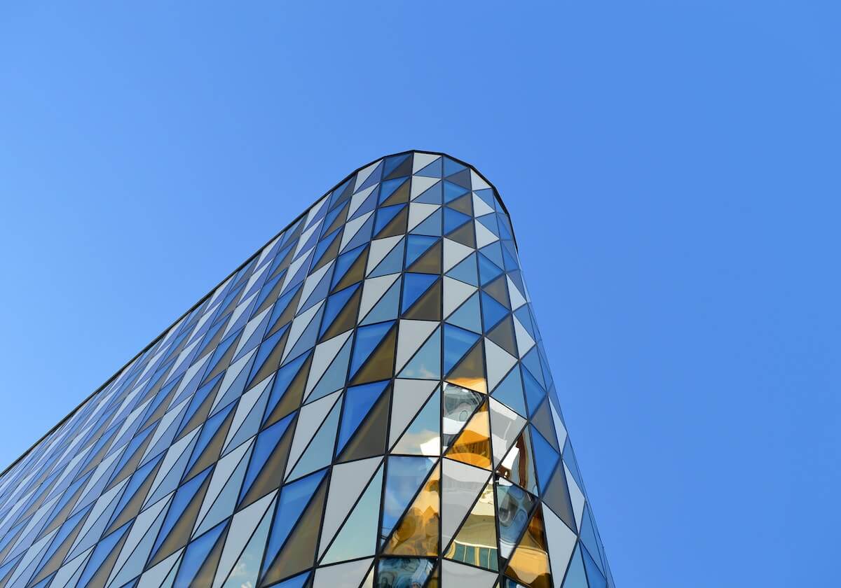 虎扑足球-U23国足队医跟队三年,本届亚洲杯夺亚后所属公司奖励他10万元