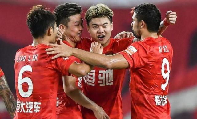 虎扑体育-广州队从为国养士到重回榜首 两遇山东境遇不同