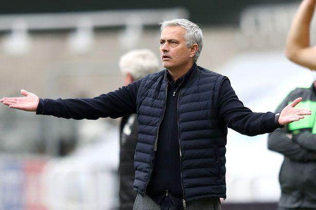 虎扑NBA-穆帅：有些失误算不上失误 因为这与球员能力有关